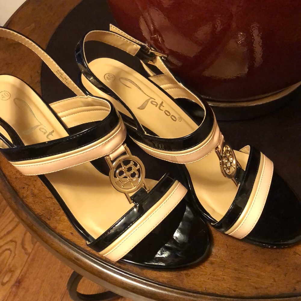 🍒3/30$.DRESS SUMMER 3" HEELS. SIZE 9